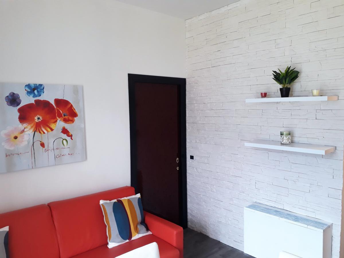 Campione Giulia Exclusive Lakefront Apartment By Gardadomusmea Campione del Garda Exterior photo