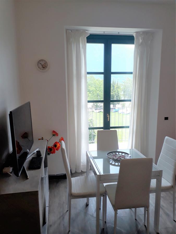 Campione Giulia Exclusive Lakefront Apartment By Gardadomusmea Campione del Garda Exterior photo
